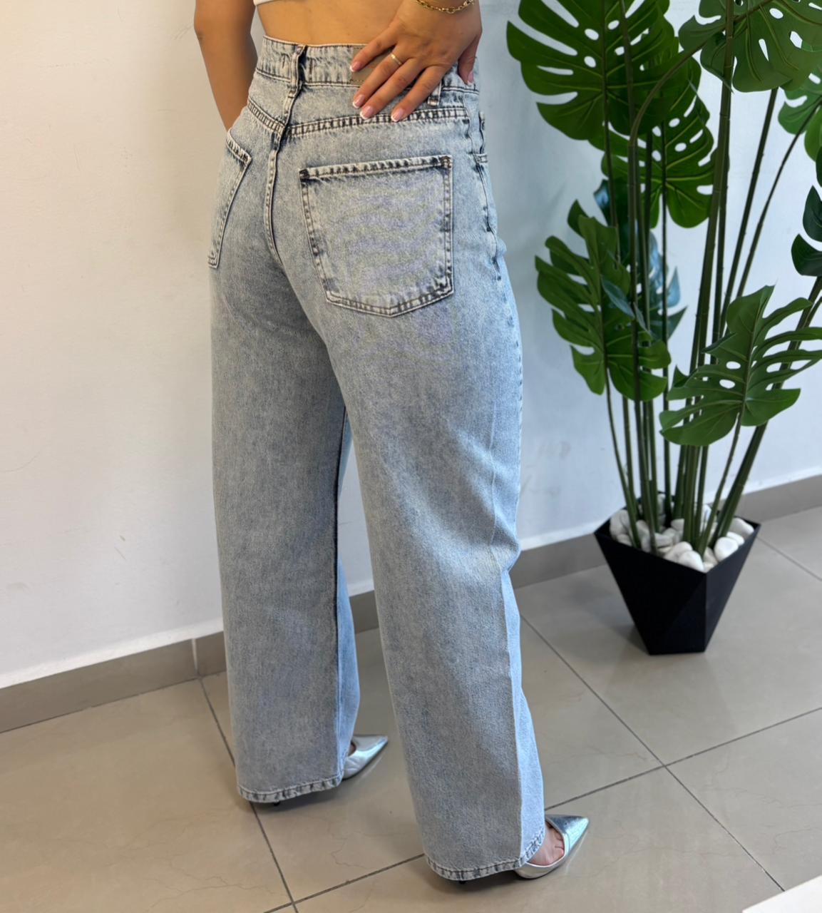 Baggy Light-Blue Jeans