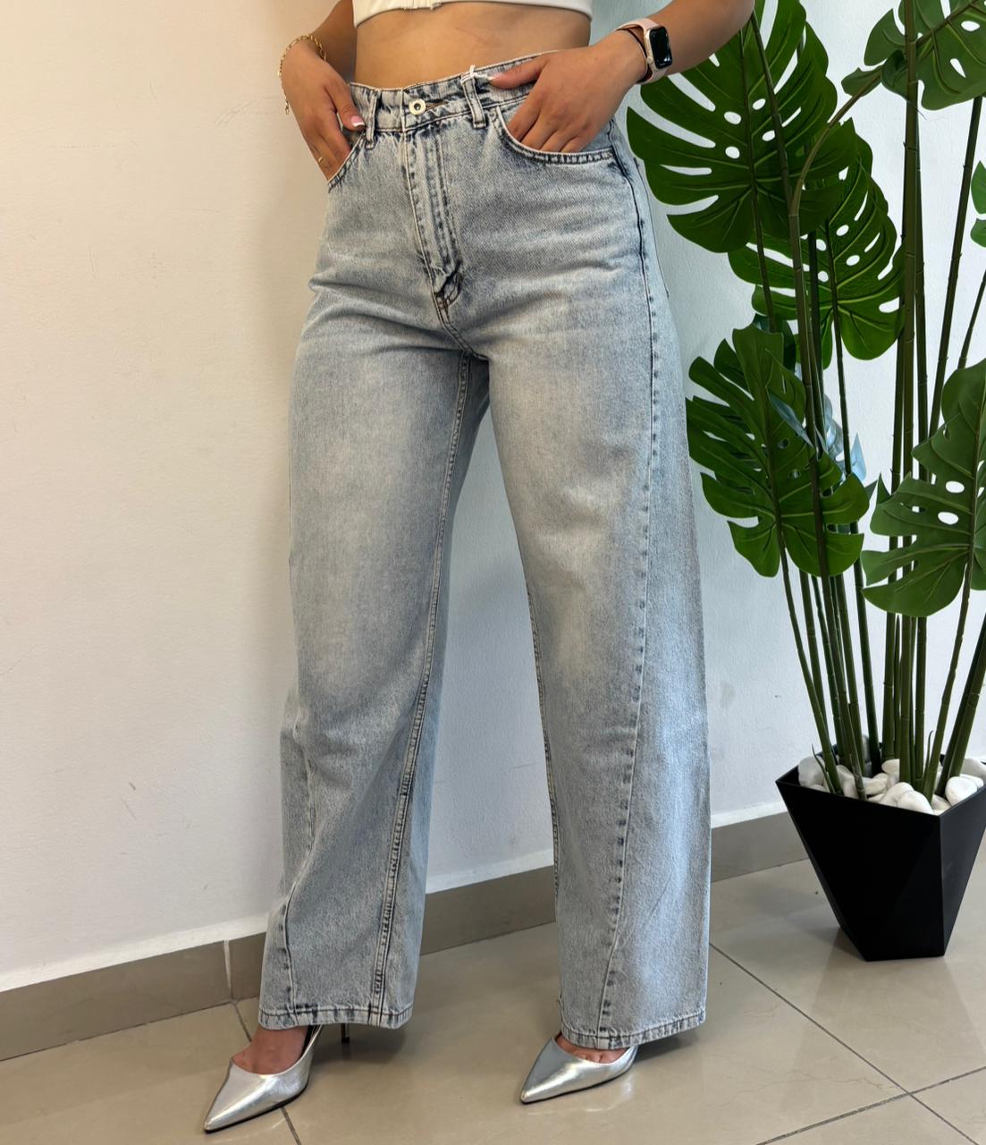 Baggy Light-Blue Jeans